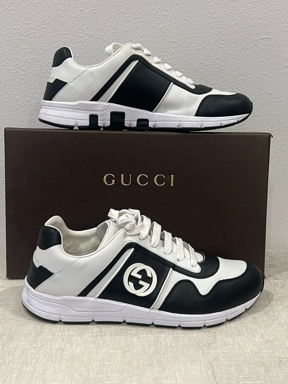 Gucci Black & White Men’s Leather Low-Top Sneaker